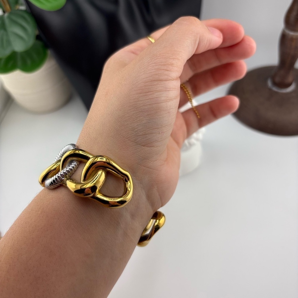 Gold & Silver Chunky Chain Bracelet ✨ - Picture 10 of 10